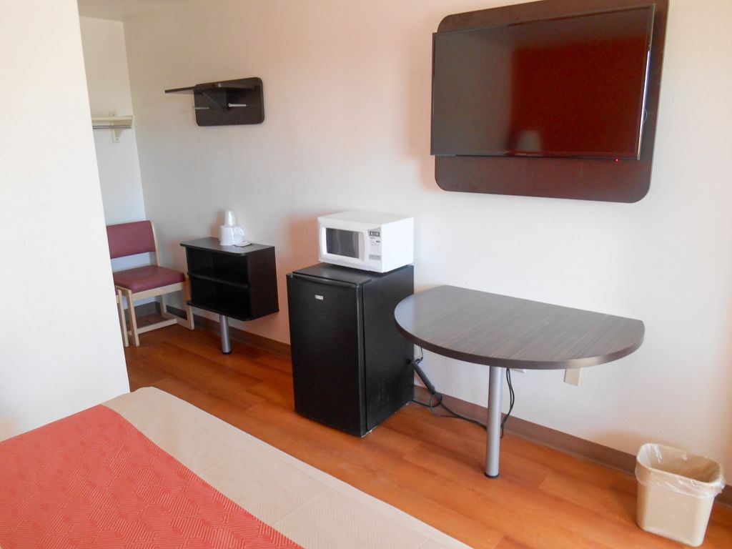 Rodeway Inn Pecos Room photo